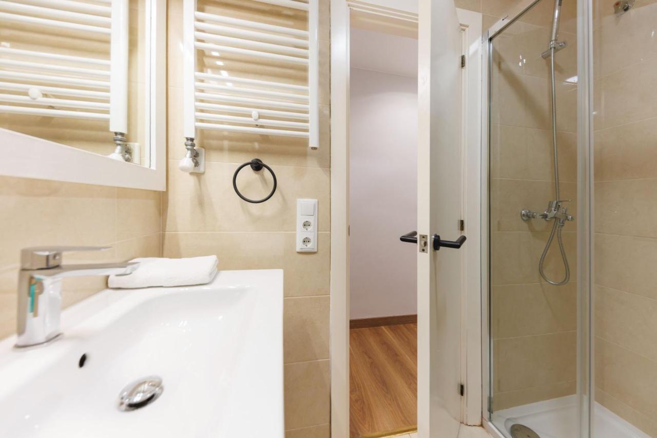 Bravissimo Figuerola, Spacious 3-Bedroom Apartment Жирона Экстерьер фото