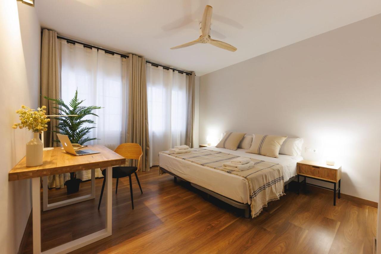 Bravissimo Figuerola, Spacious 3-Bedroom Apartment Жирона Экстерьер фото
