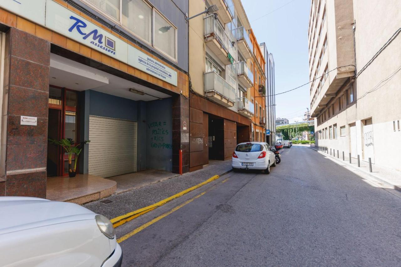Bravissimo Figuerola, Spacious 3-Bedroom Apartment Жирона Экстерьер фото
